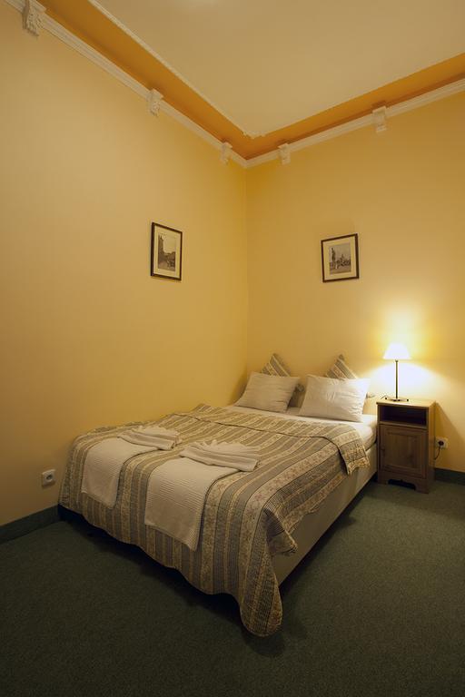 Hotel Columbo Praha Bagian luar foto